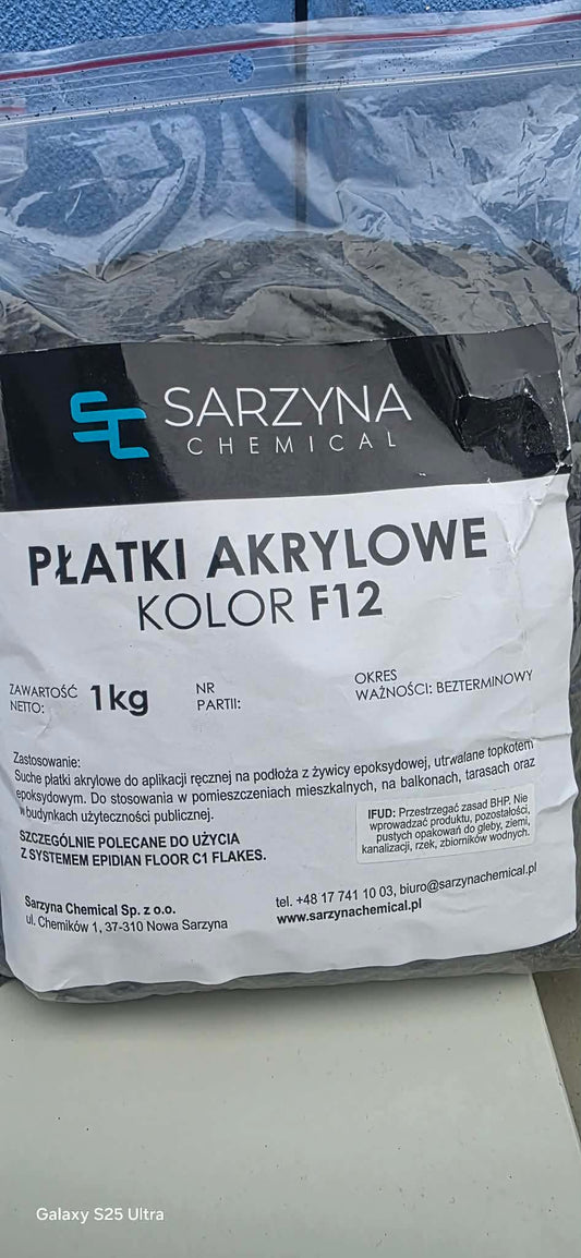 Płatki akrylowe Sarzyna F12 - czarne 1 kg